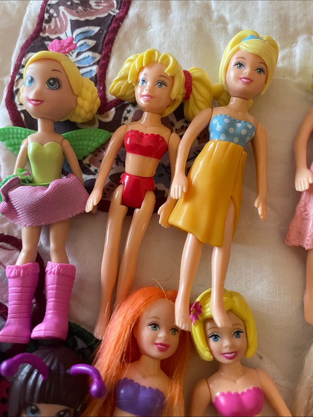Doll Large Lot of 53 Polly Pocket Plus Other Small Sized Dolls - Picture 9 of 11